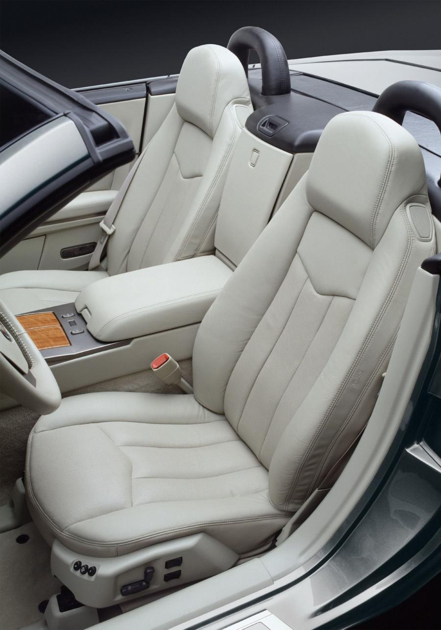  Cadillac XLR Roadster 2004 года  (фото 87 из 128)